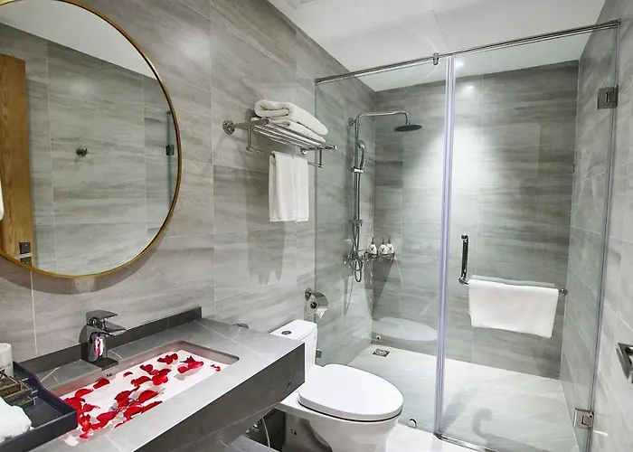 Khách sạn The Yen Residences 4*
